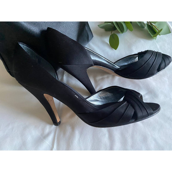 Peep Toe Heels Black Satin by Nina Size 7 EUC - Picture 4 of 6